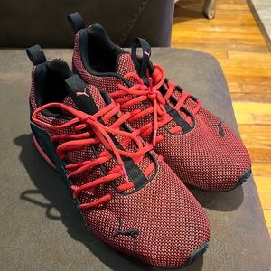 Mens 9.5 puma tennis shoes